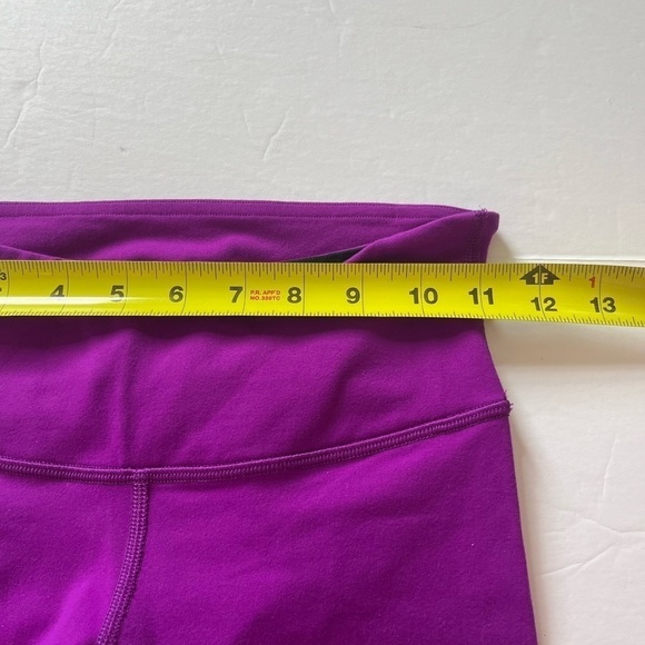 Lululemon Wunder Under Crop III and Never Still Crop 21” Both size 2 - Picture 12 of 16